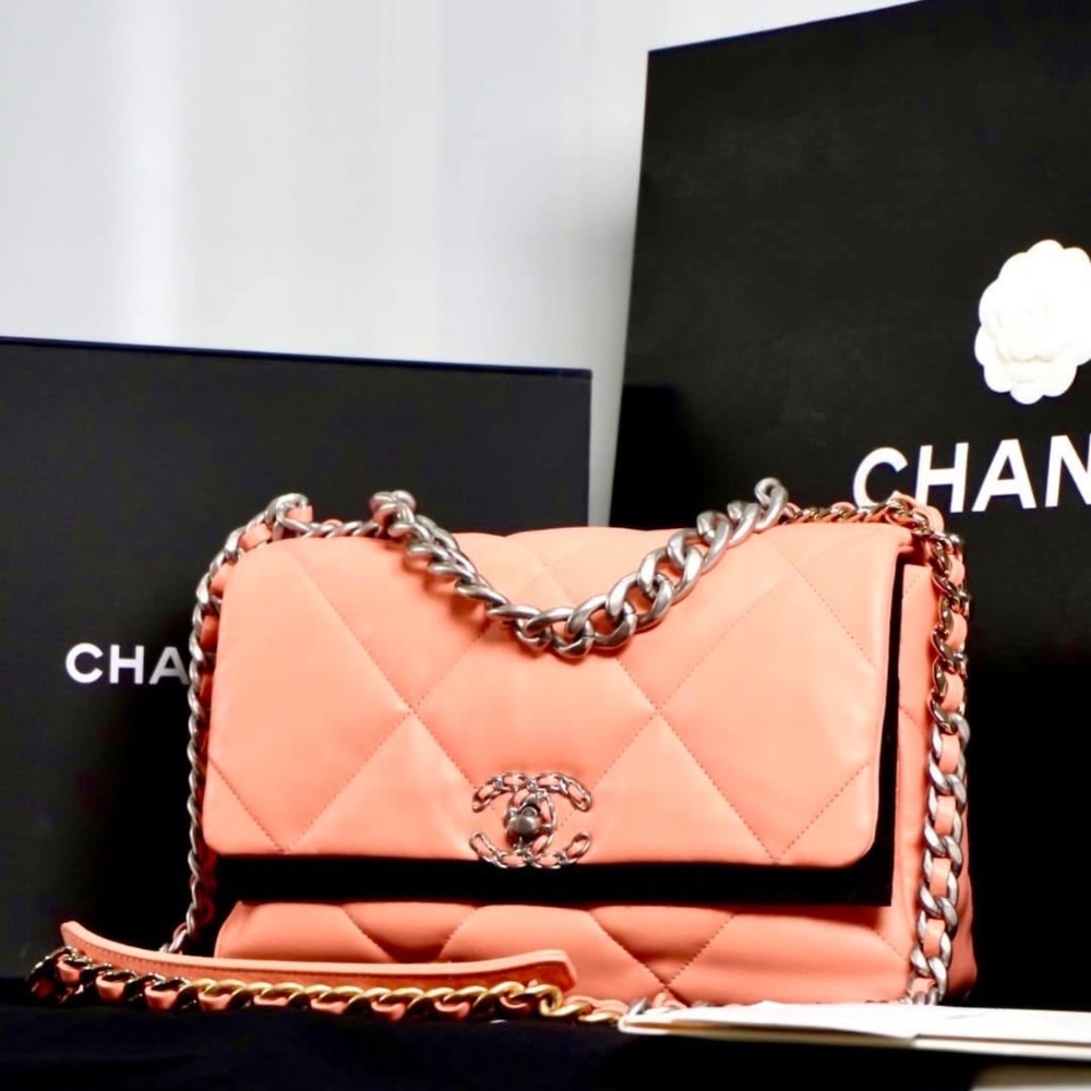 Chanel 19 bag